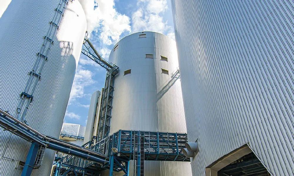 Medición de nivel y detección en silos de cal 